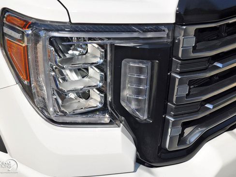 Used 2022 GMC Sierra 2500 AT4 w/ Gooseneck/5TH Wheel Package AWD/4WD image 7