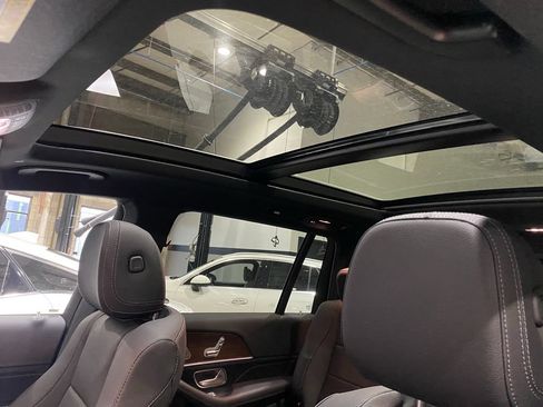 Used 2025 Mercedes-Benz GLS 450 4MATIC w/ AMG Line Exterior image 14