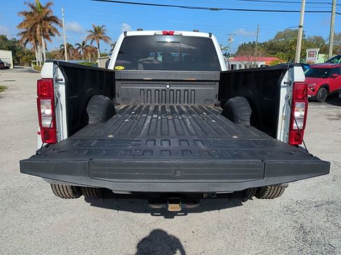 Used 2020 Ford F350 Lariat w/ Chrome Package image 14
