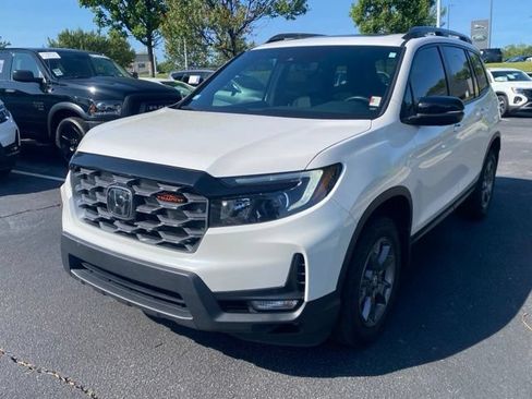 Used 2024 Honda Passport TrailSport image 9