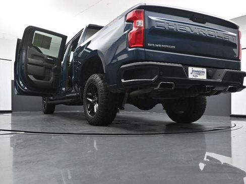 Used 2021 Chevrolet Silverado 1500 LT Trail Boss w/ Convenience Package II AWD/4WD image 39