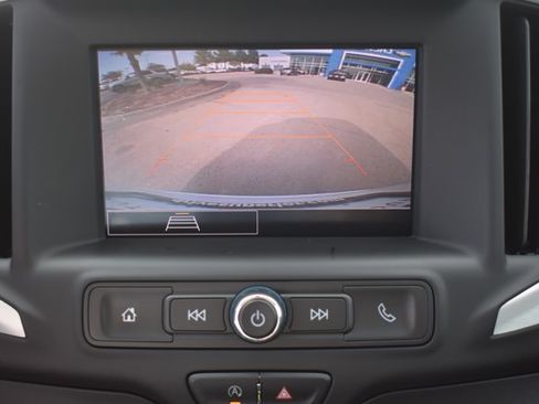 Used 2023 GMC Terrain SLE w/ Driver Convenience Package FWD image 25