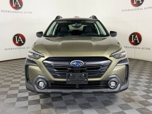 Used 2024 Subaru Outback Premium AWD/4WD image 2