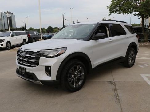 New 2026 Ford Explorer Active w/ Active Comfort Package AWD/4WD image 3