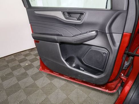 Used 2023 Ford Escape Active AWD/4WD image 36