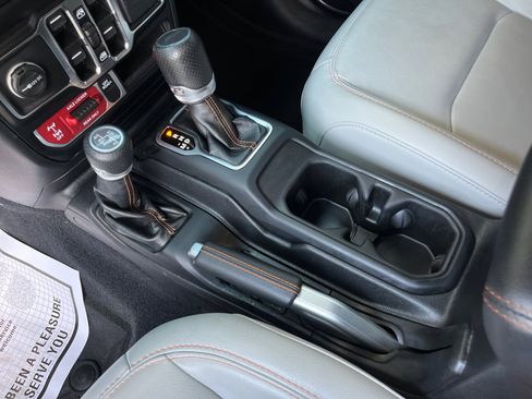 Used 2021 Jeep Gladiator Mojave AWD/4WD image 24