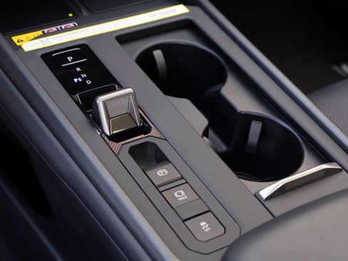 New 2026 Lexus ES 350e FWD image 25