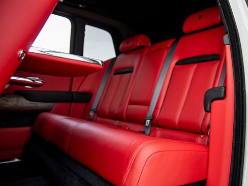 New 2026 Rolls-Royce Cullinan image 38