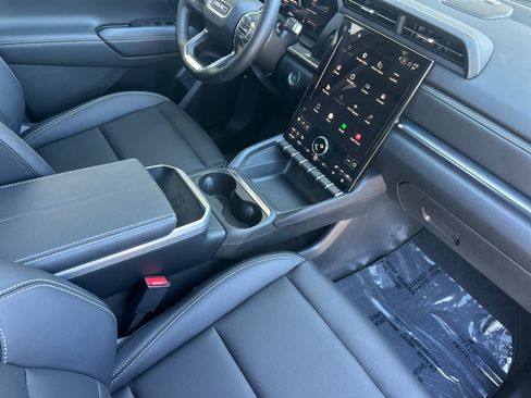 Used 2026 GMC Terrain Elevation w/ Elevation Premium Package AWD/4WD image 16