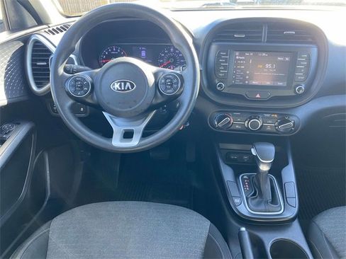 Used 2020 Kia Soul S image 9