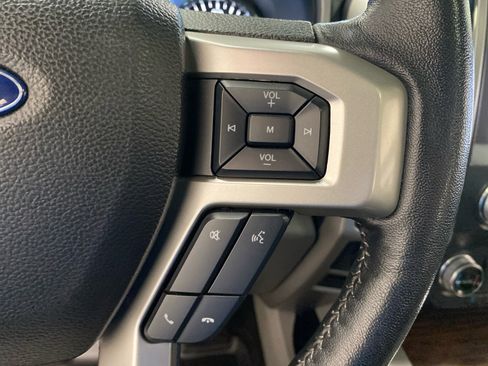 Used 2019 Ford F150 Lariat w/ Equipment Group 502A Luxury image 21