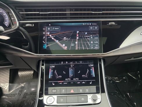 Used 2019 Audi Q8 Premium image 22