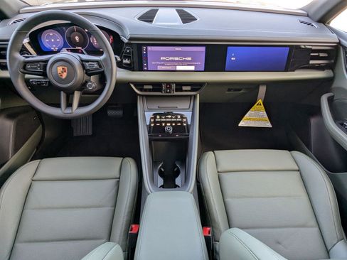 New 2026 Porsche Macan 4 Electric AWD/4WD image 21