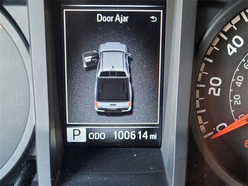 Certified 2018 Toyota Tacoma SR image 26