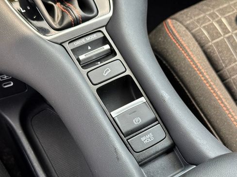 Certified 2024 Honda HR-V Sport image 23