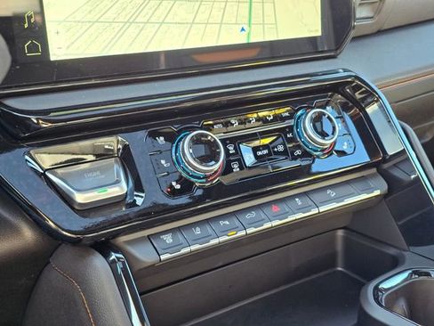 New 2026 GMC Sierra 2500 AT4 image 27