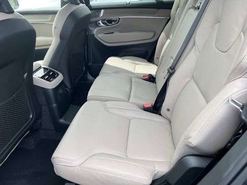 New 2026 Volvo XC90 T8 Ultra w/ Lounge Package AWD/4WD image 19