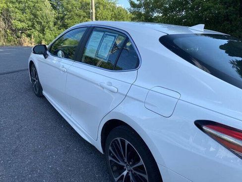 Used 2019 Toyota Camry SE w/ Convenience Package image 38