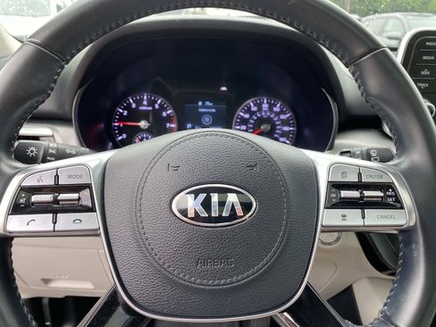 Used 2020 Kia Telluride S FWD image 16