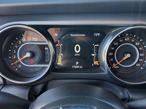 Used 2023 Jeep Gladiator Mojave w/ LED Lighting Group AWD/4WD image 16