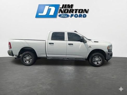 Used 2024 RAM 3500 Tradesman w/ Chrome Appearance Group AWD/4WD image 10