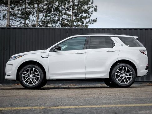 Used 2025 Land Rover Discovery Sport S image 3