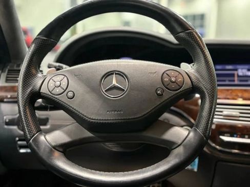Used 2013 Mercedes-Benz S 63 AMG image 17