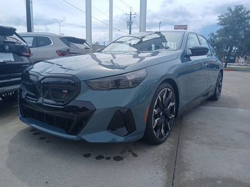 New 2026 BMW i5 M60 w/ Premium Package AWD/4WD image 3
