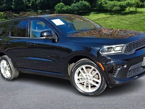 Used 2024 Dodge Durango GT image 2