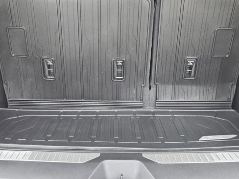 Used 2023 GMC Yukon Denali w/ LPO, Floor Liner Package image 27