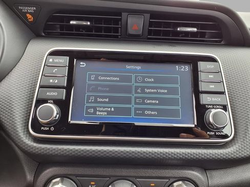 Used 2025 Nissan Kicks Play S FWD image 7