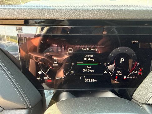 Used 2025 GMC Yukon Denali AWD/4WD image 22