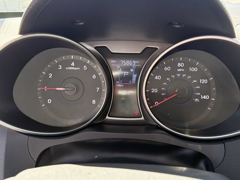 Used 2016 Hyundai Veloster w/ Option Group 02 FWD image 28