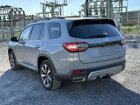 Used 2024 Honda Pilot Elite image 6