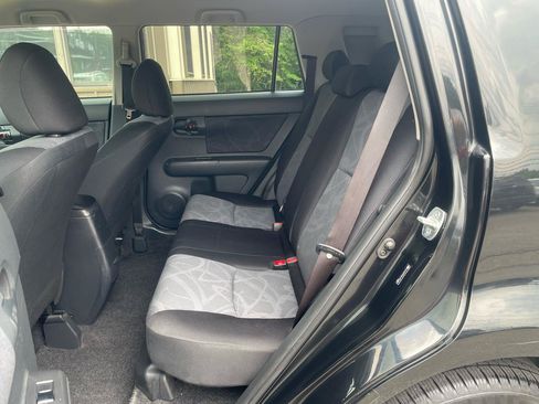 Used 2012 Scion xB FWD image 9