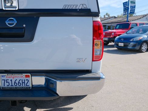 Used 2017 Nissan Frontier SV RWD image 34