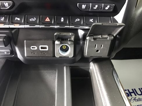 Used 2022 Chevrolet Silverado 2500 High Country w/ Safety Package II image 41