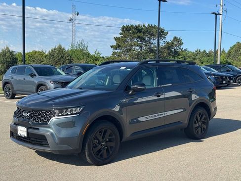 Used 2022 Kia Sorento S AWD/4WD image 3