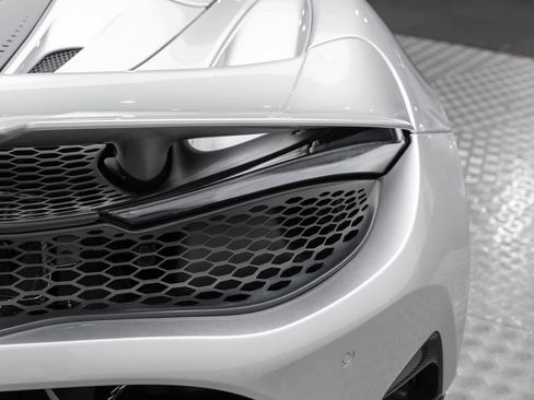 New 2027 McLaren 750S Spider RWD image 48