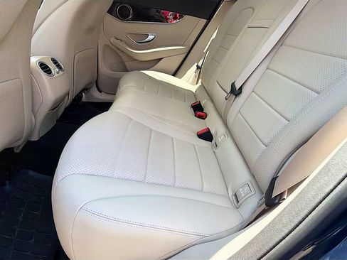 Used 2022 Mercedes-Benz GLC 300 image 24