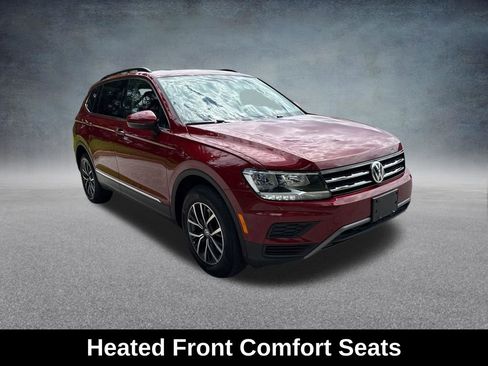 Used 2020 Volkswagen Tiguan SE w/ Panoramic Sunroof Package FWD image 9