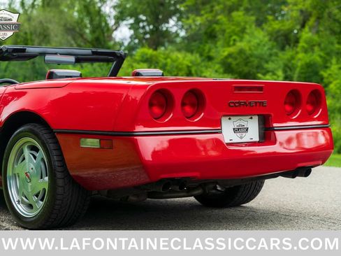 Used 1988 Chevrolet Corvette Convertible RWD image 34