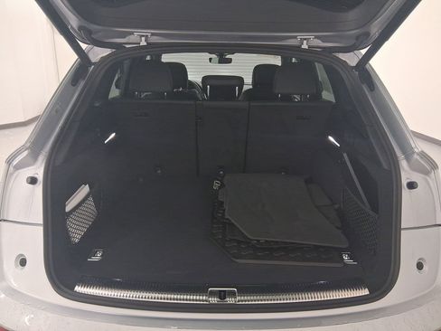 Used 2024 Audi Q5 e Premium Plus w/ Premium Plus Package image 28