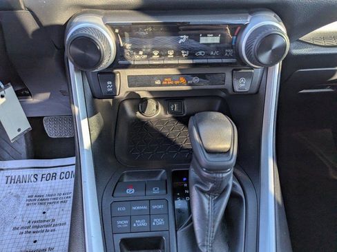 Used 2025 Toyota RAV4 LE image 23