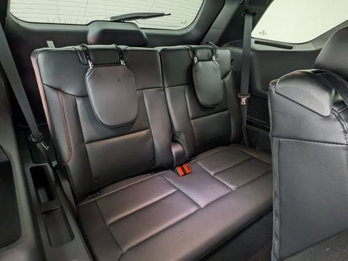 Certified 2023 Ford Explorer ST-Line AWD/4WD image 39