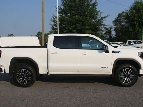 Used 2026 GMC Sierra 1500 AT4 w/ AT4 Premium Package AWD/4WD image 8