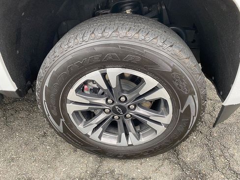 Used 2022 Chevrolet Colorado Z71 image 16