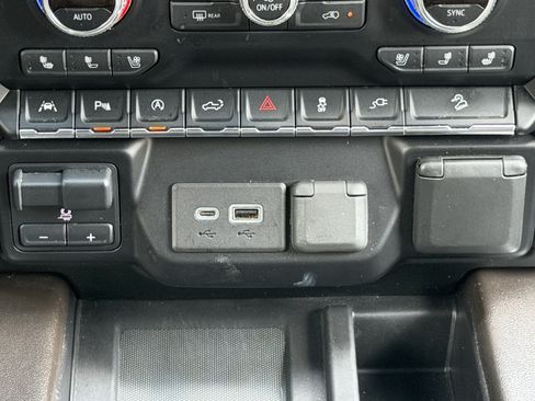 Used 2020 GMC Sierra 1500 SLT w/ SLT Premium Plus Package AWD/4WD image 29