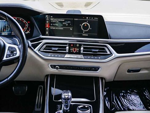 Used 2022 BMW X7 M50i w/ Dynamic Handling Package AWD/4WD image 13