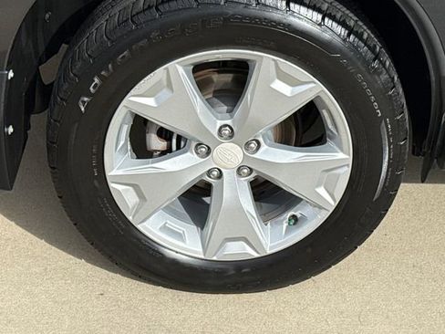 Used 2015 Subaru Forester 2.5i Premium w/ All-Weather Package image 7